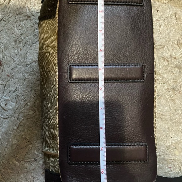 Fossil bag. NWOT. Gold flick and brown leather - Picture 10 of 12